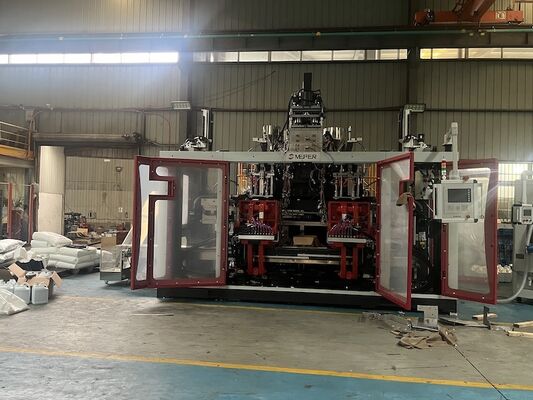 Efficient Extrusion Molding Machine with 200KN Mould Clamping Force SIEMENS Touch Screen for PE PP Materials